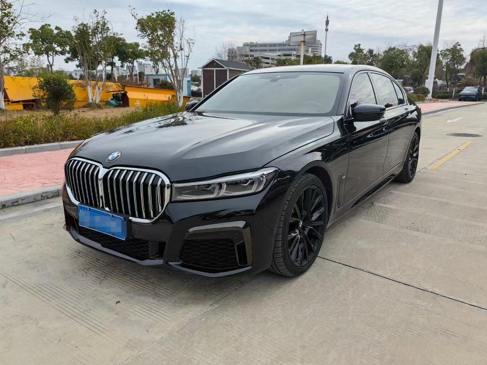 20年上牌宝马7系 改款 730li豪华套装 43.88万.