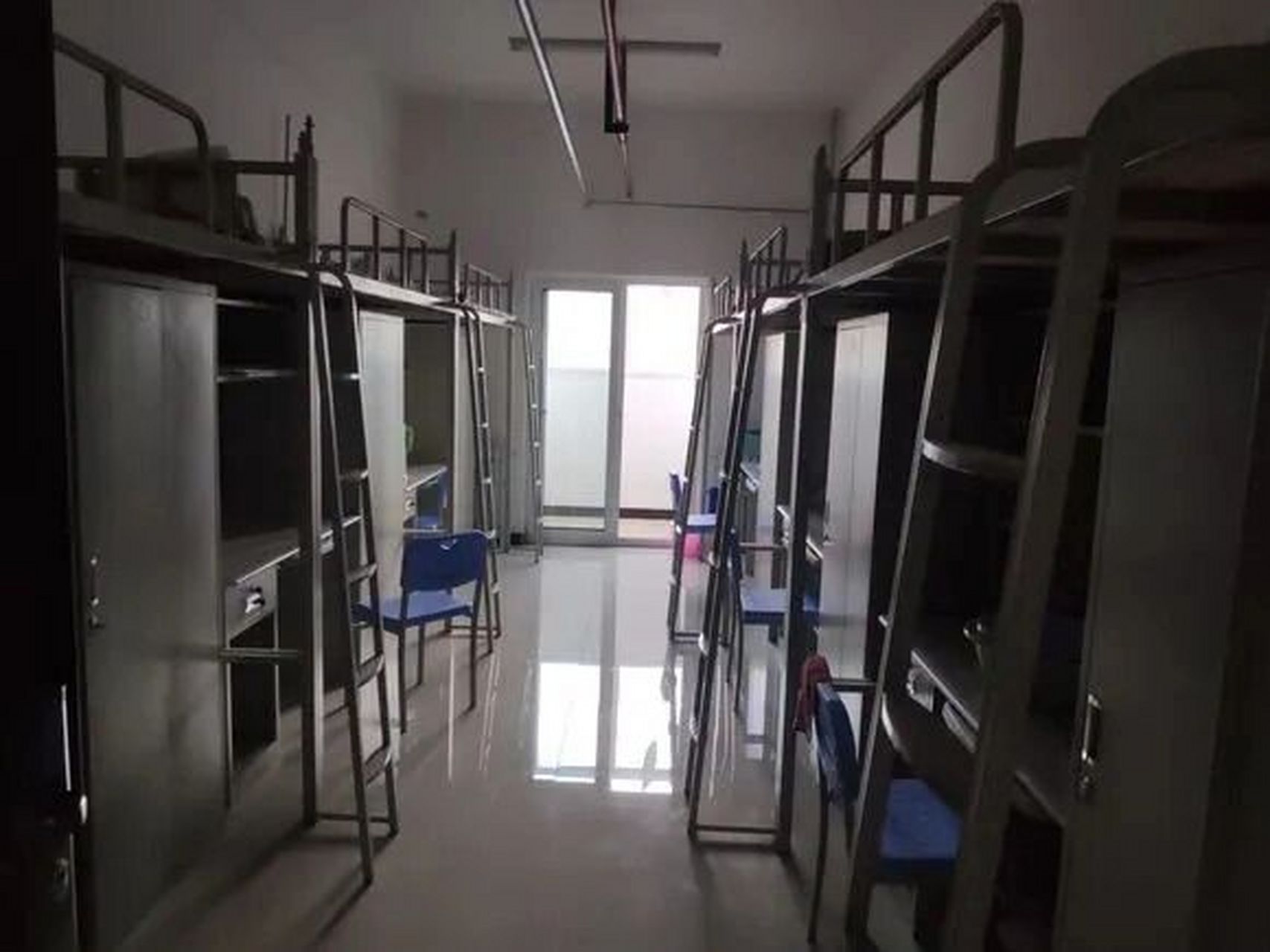 西安理工大学宿舍篇来噜~ 西安理工大学曲江校区宿舍情况大致如下: 6