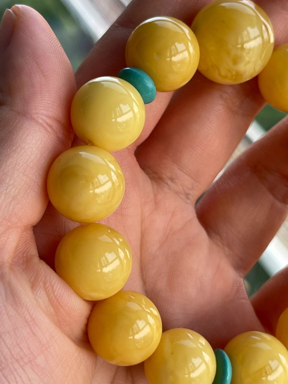 氧化三年的乌料蜜蜡也很美 最终都是变黄啊