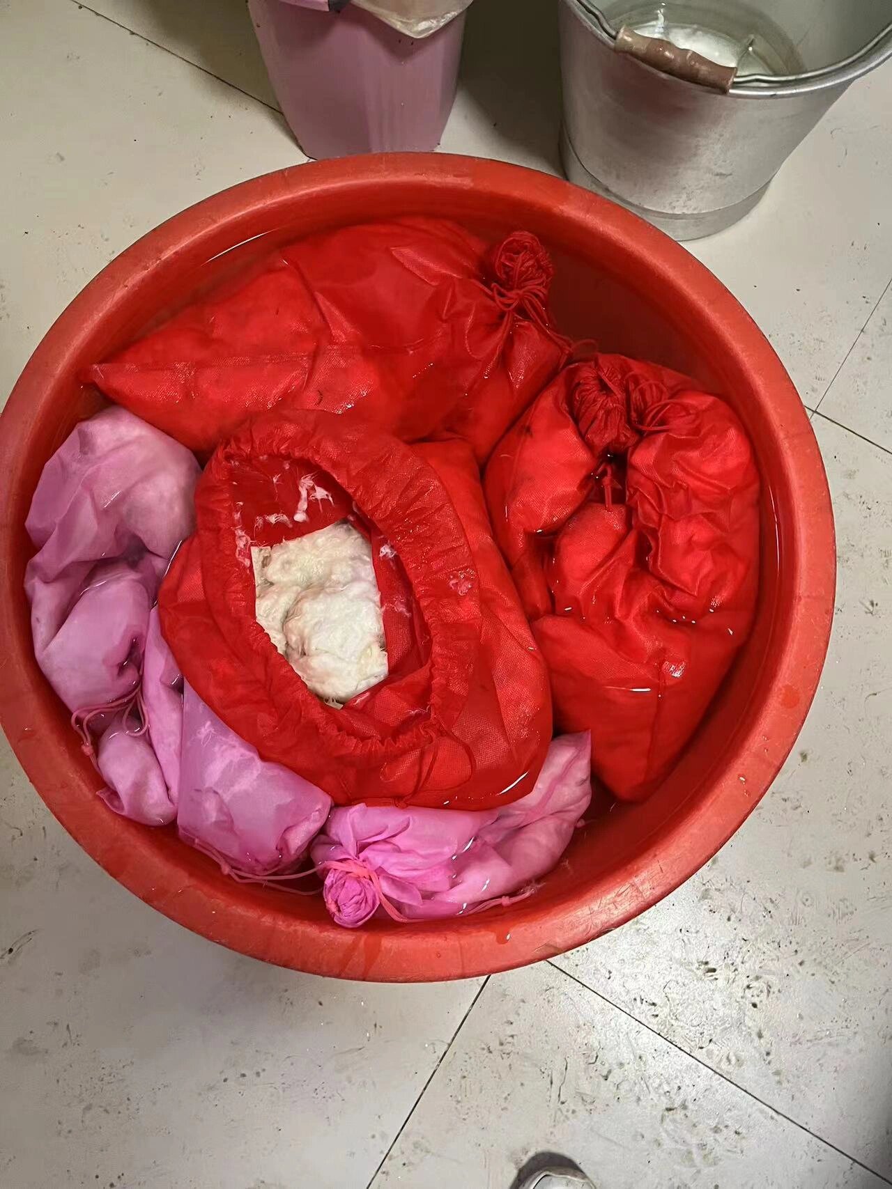 自制鹅绒被 打湿鹅绒技巧 羽绒被壳就不用介绍了直接在网上买的现成的