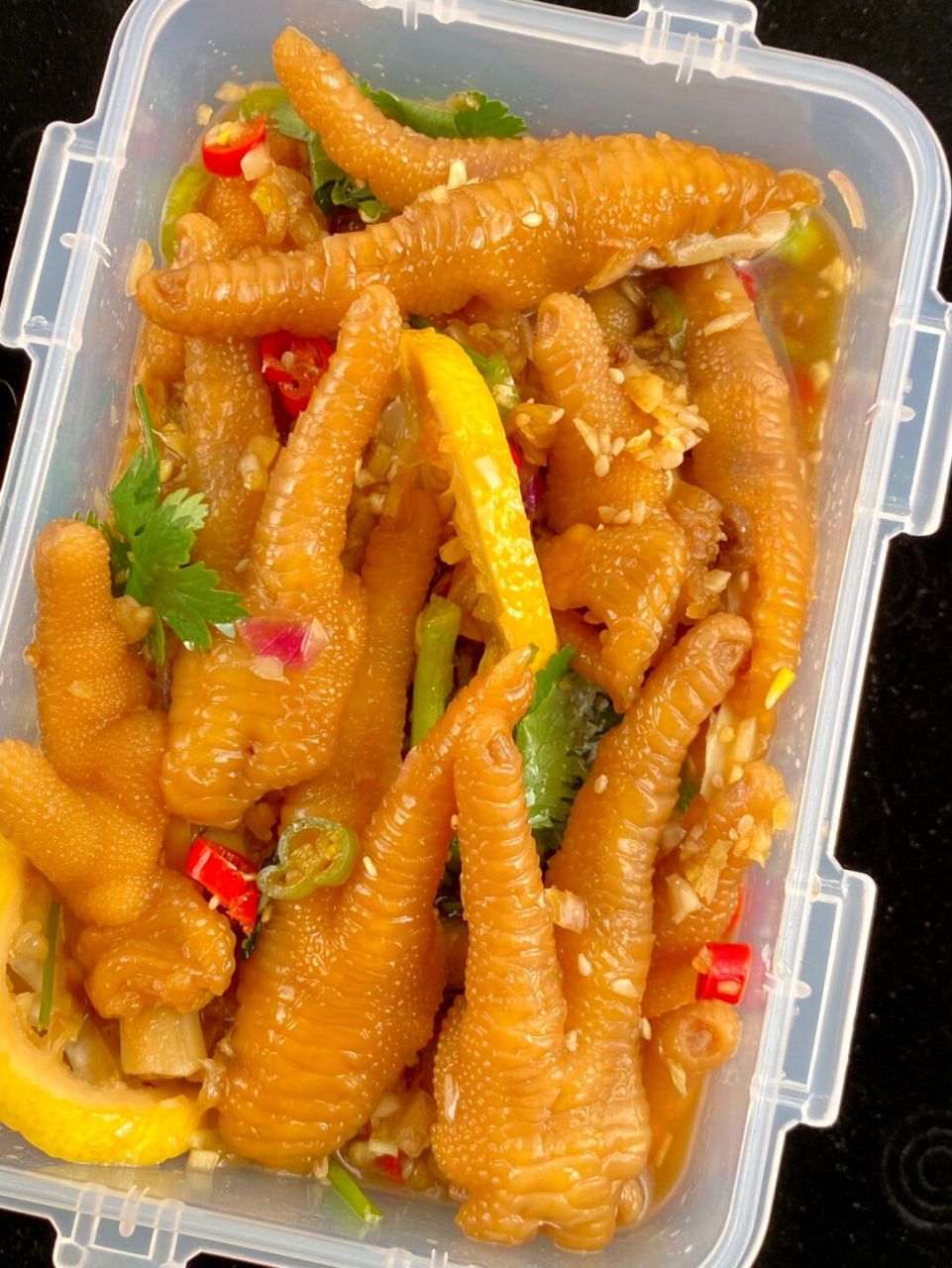 酸辣开胃的凉拌柠檬鸡爪真的太好吃啦!