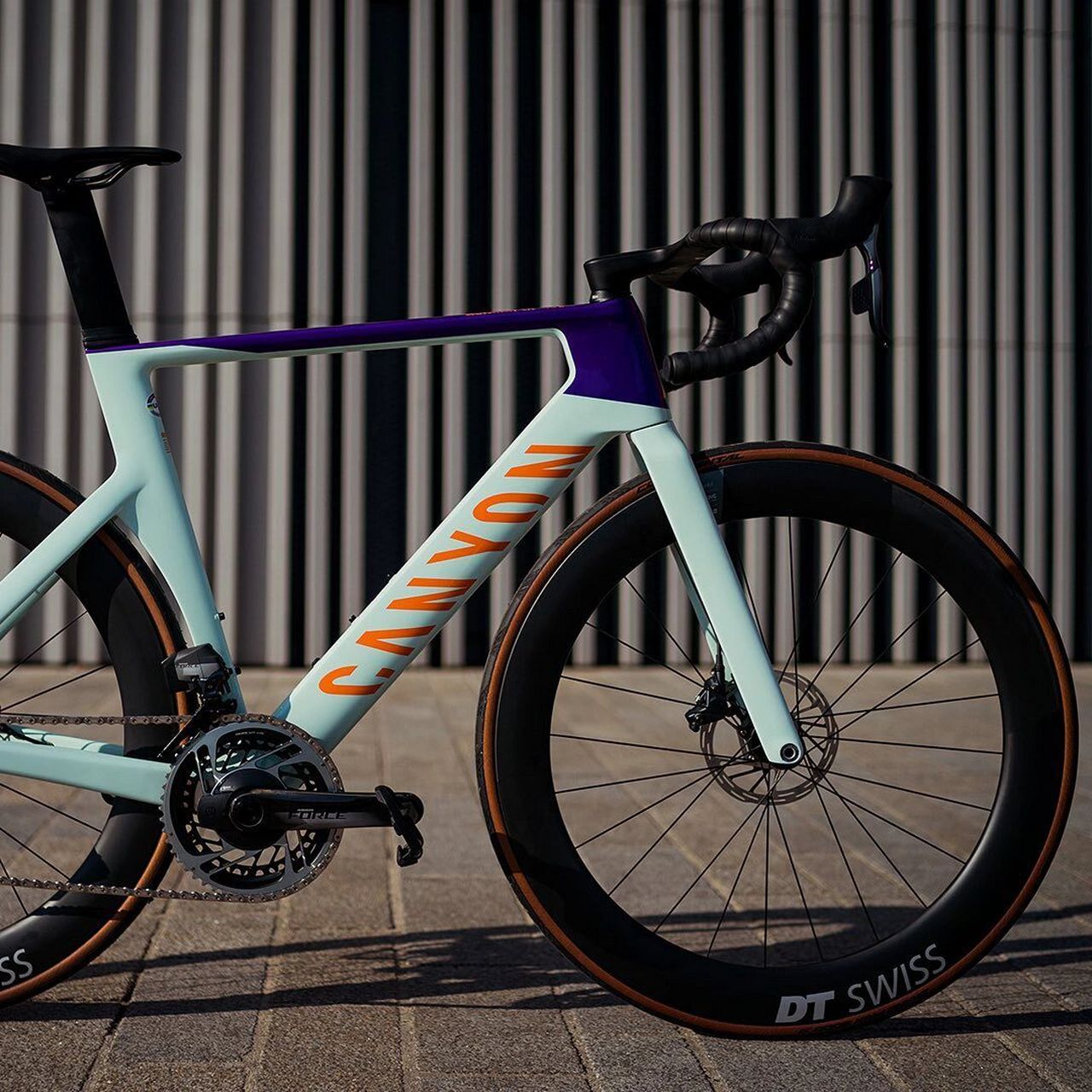 欣赏一下"断臂神车"canyon 来自德国只在线上销售的顶级自行车品牌,远