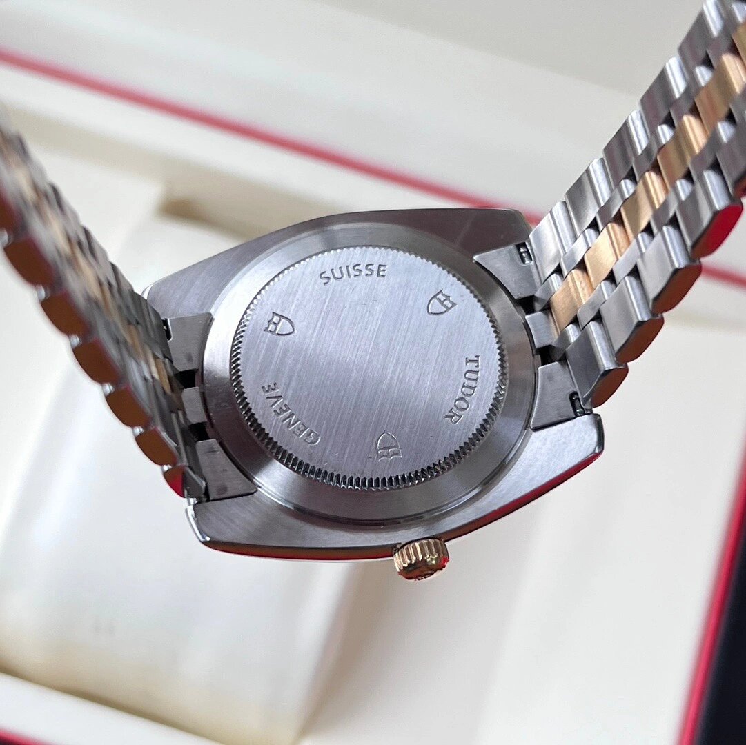 帝舵经典系列m21013-0012 自动机械男表,表径38mm,不锈钢/18k黄金材质