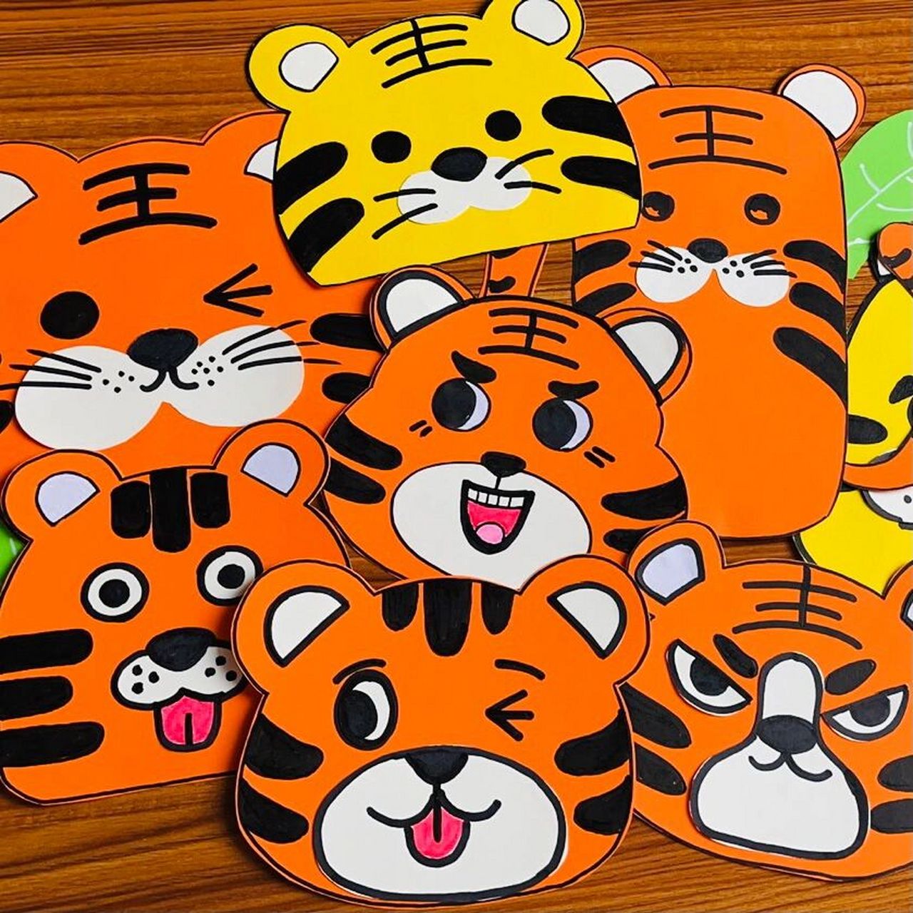 2022元旦虎年幼儿园环创老虎手工制作