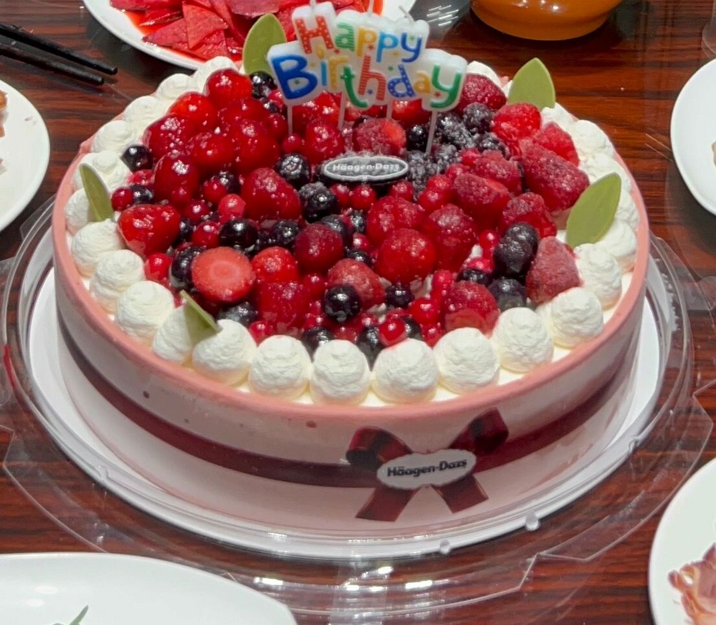 家人生日要吃不甜不腻的哈根达斯哦 98哈根达斯 夏洛特蛋糕冰淇淋