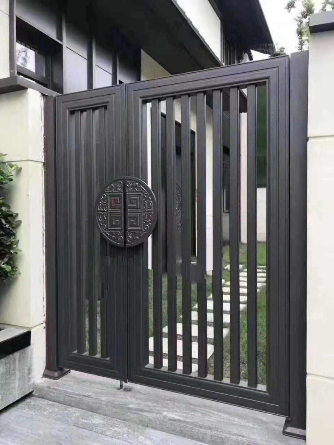 不锈钢门厂家:开启现代家居新风尚