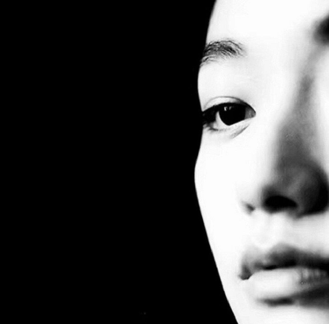 "这黑灯瞎火的,我贼她妈想你.