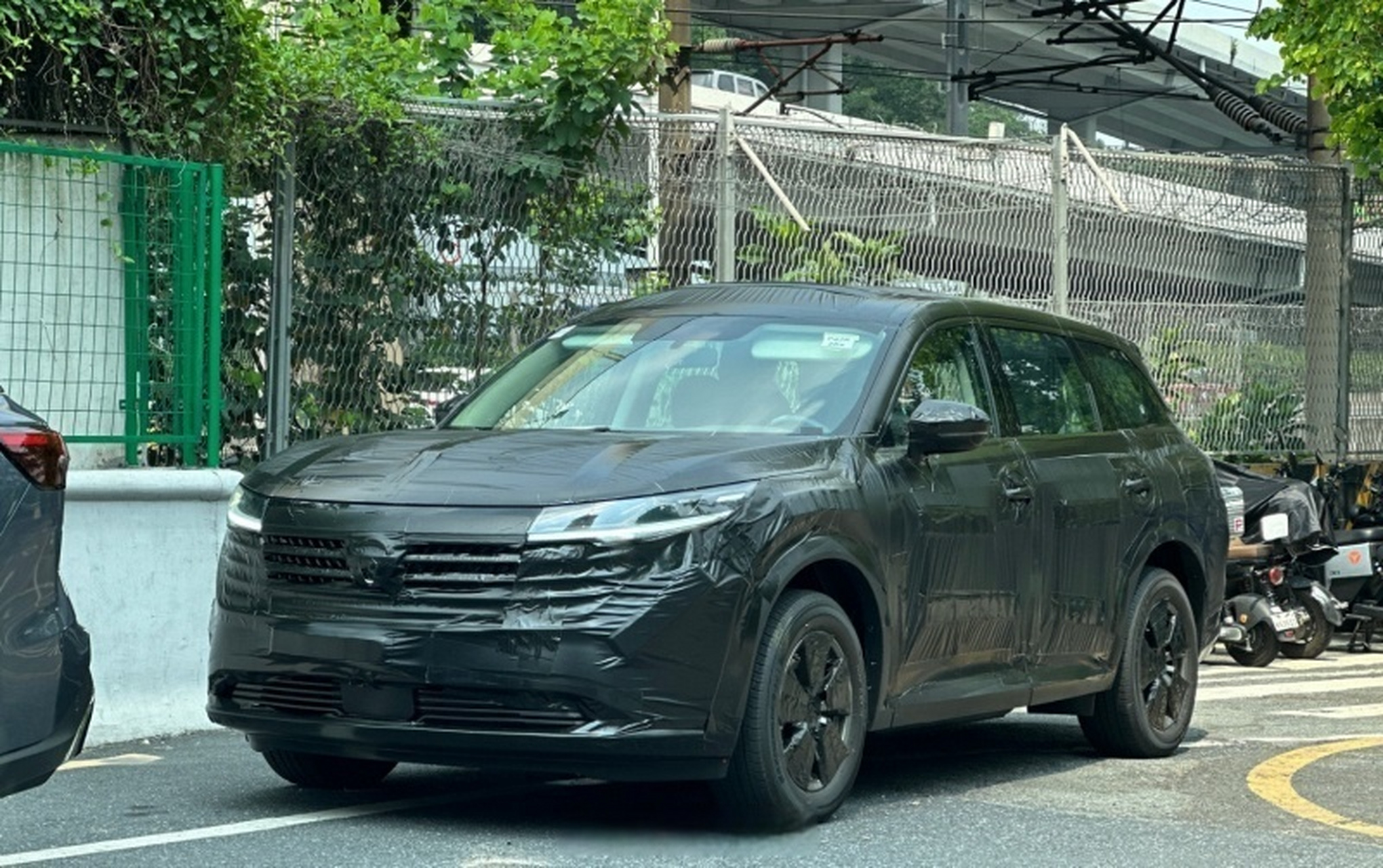 日产pathfinder量产版或四季度发布,日产pathfinder概念车在此前的