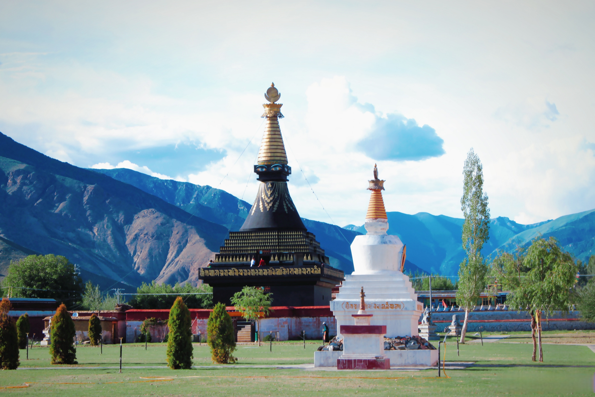 桑耶寺,西藏的第一座剃度僧人出家的寺院,位于西藏山南扎囊县桑耶镇