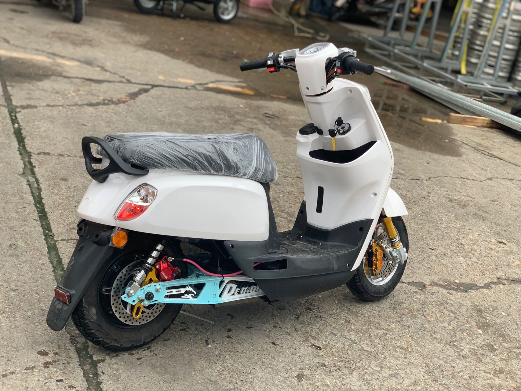 酷奇电动车 刚刚下地的酷奇电摩