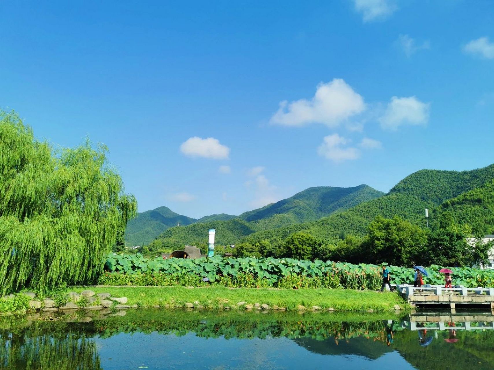 绿水青山发源地—湖州安吉余村 公司党支部活动,参观了湖州安吉余村,"