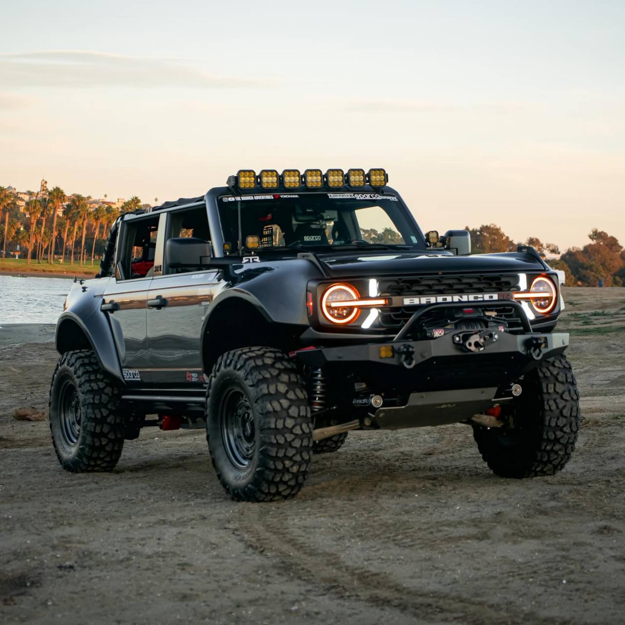 福特烈马.可拆卸车顶,这个颜值能打得过牧马人吗?