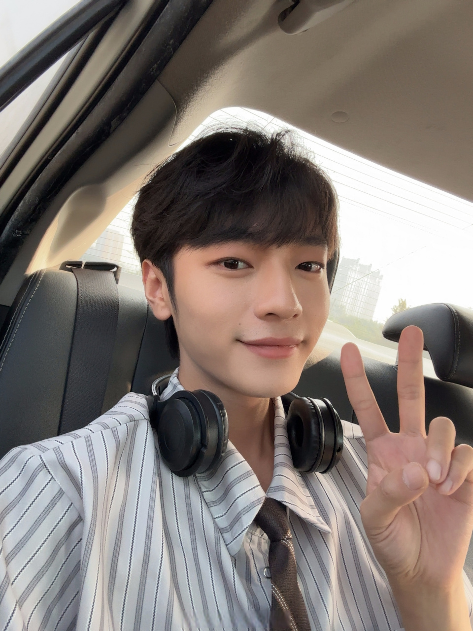 周一快乐~ #元气开学季##开学季##张嘉鑫jason