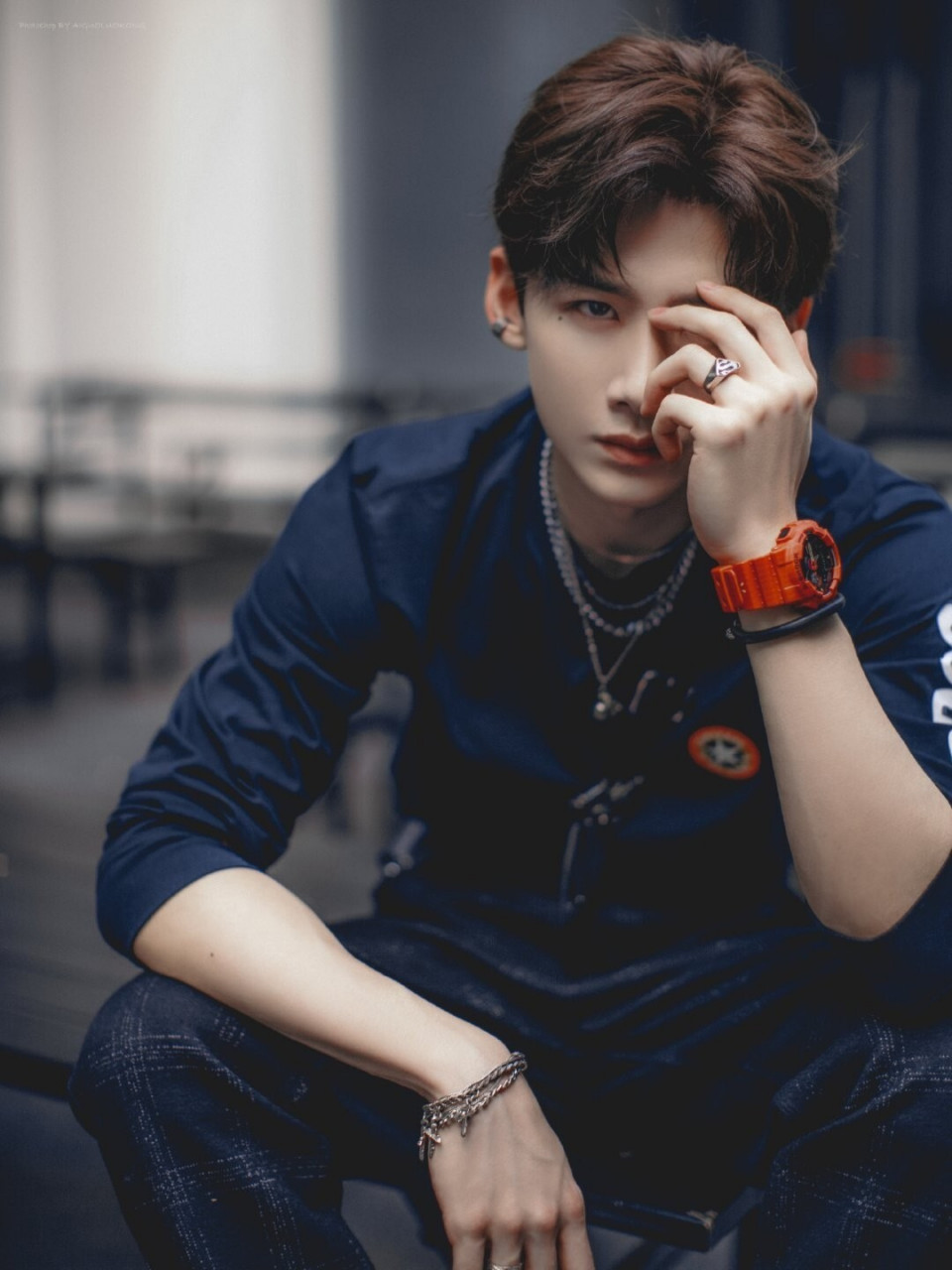 帅哥·白敬亭 只是一个平平无奇的搬运工 这里插播一条帅哥的图片😁