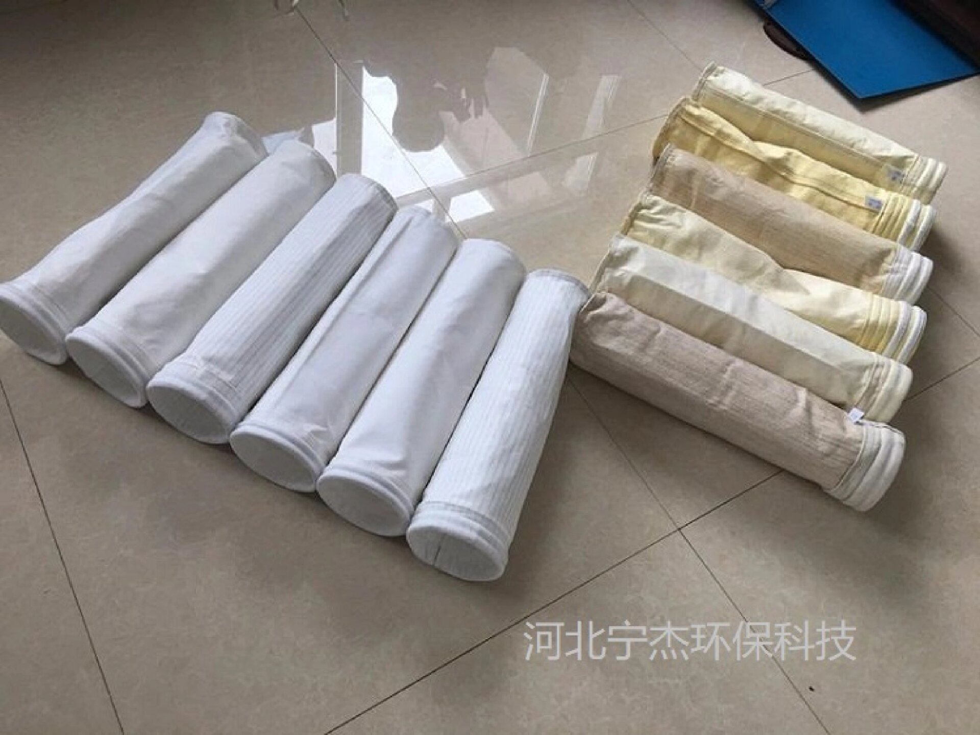 氟美斯除尘布袋,耐高温覆膜氟美斯除尘滤袋