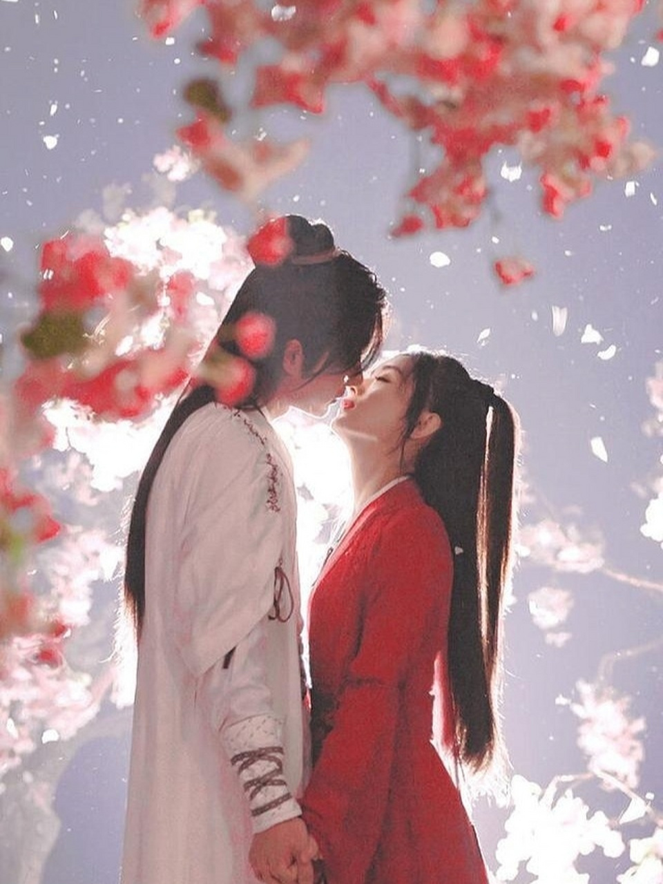  有翡>赵丽颖王一博高清壁纸 (运费夫妇)周翡和谢允高清甜蜜壁纸,都来