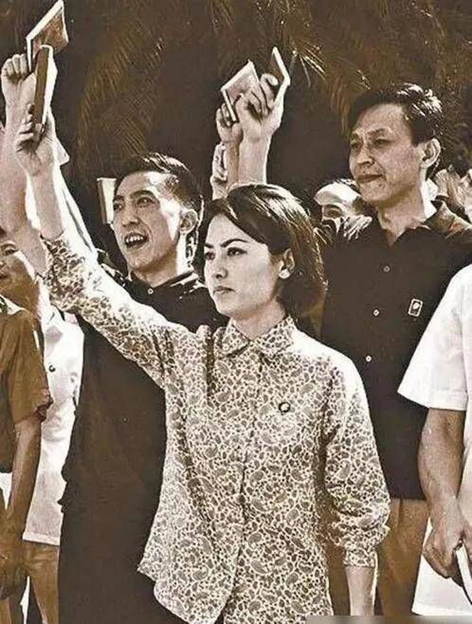 在香港的长城电影公司有三位风华绝代的女明星,人称"长城三公主": 大