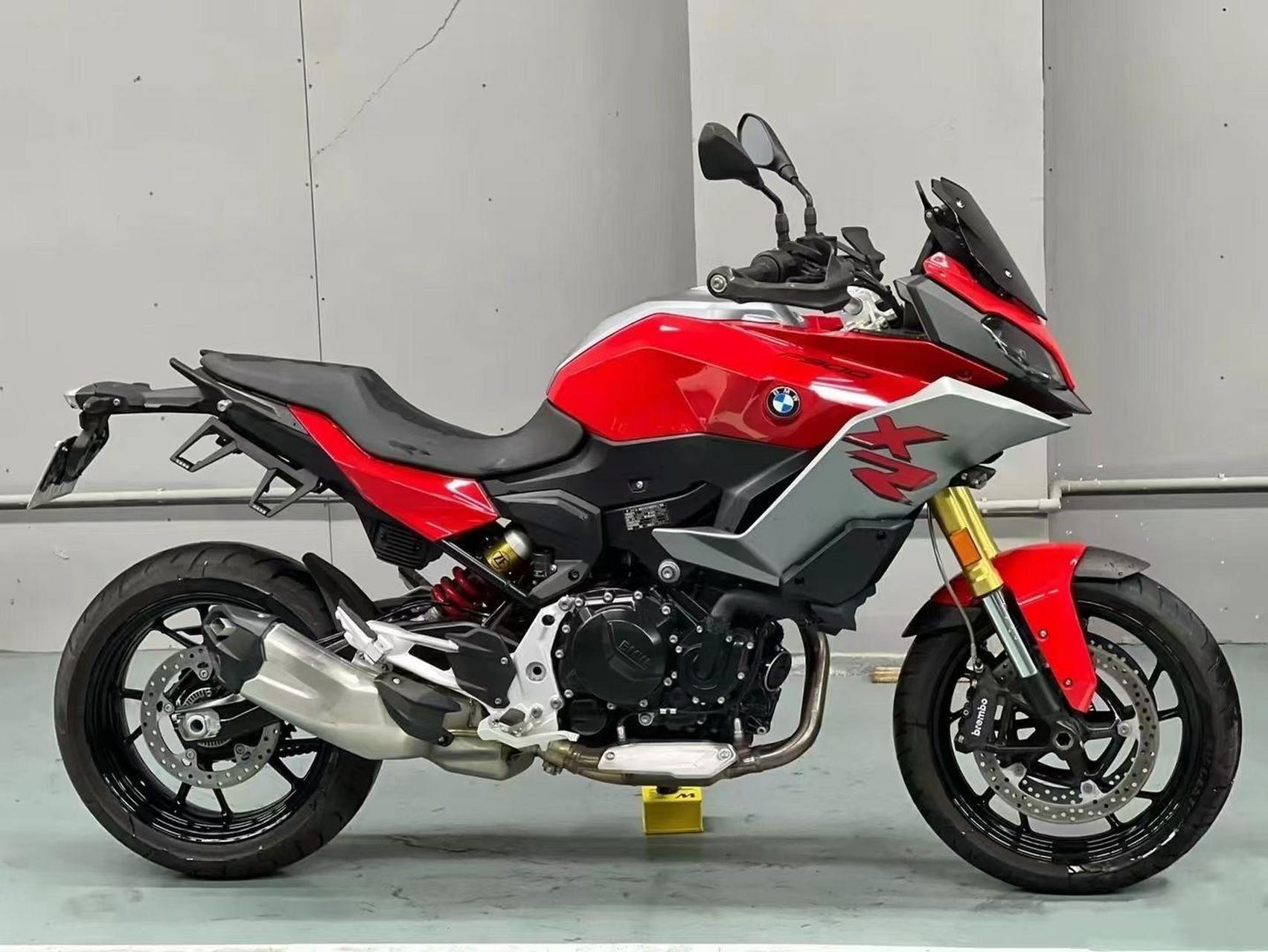 全新bmw 900xr,黑色9万,红色9.5万