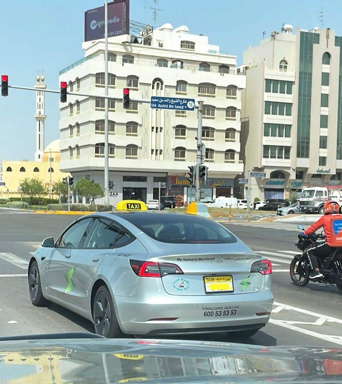 迪拜的特斯拉 model 3 出租车【来自懂车帝车友圈】