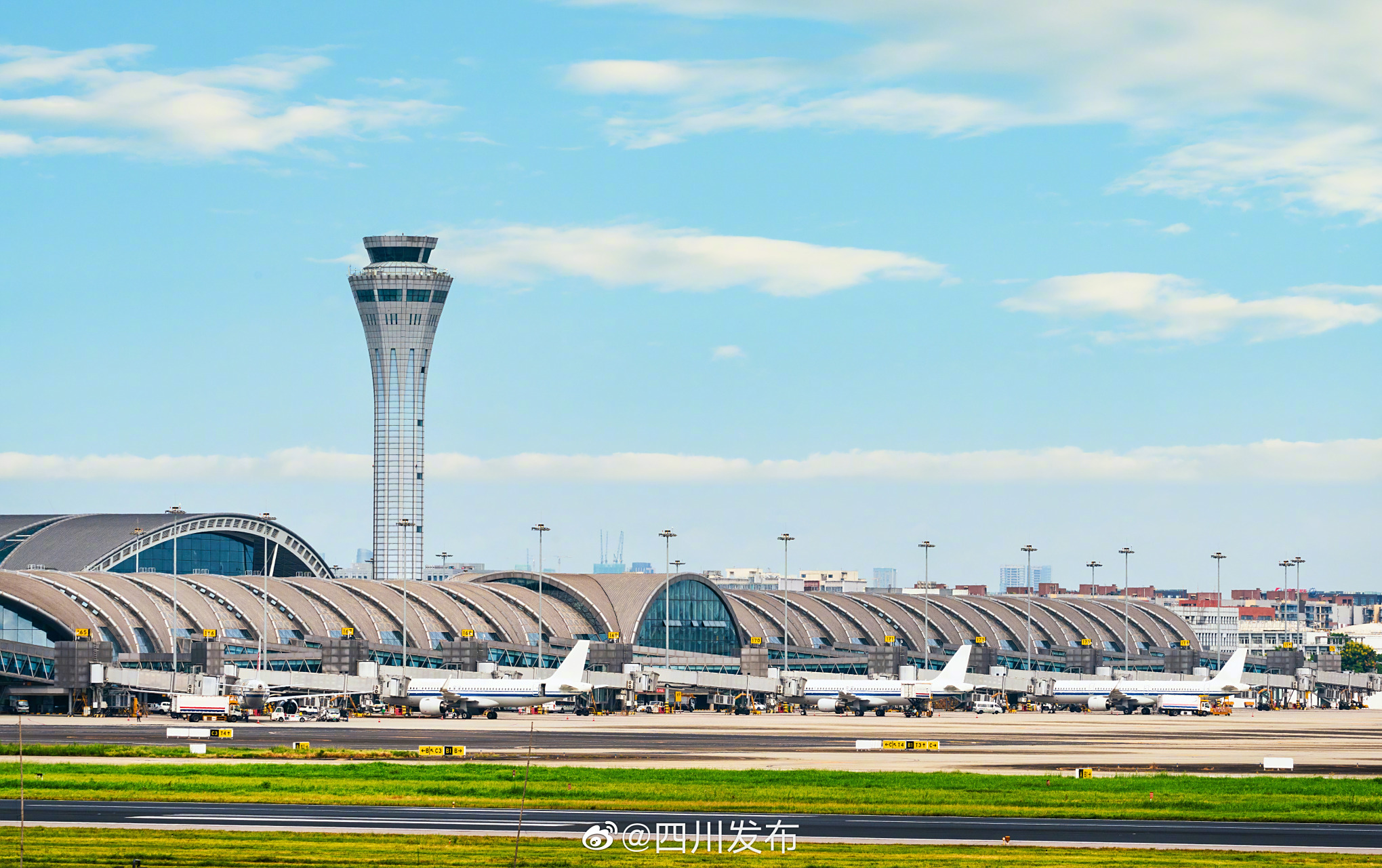 四川城市服务台#双流国际机场的精品商务快线将于7月1日全面上线