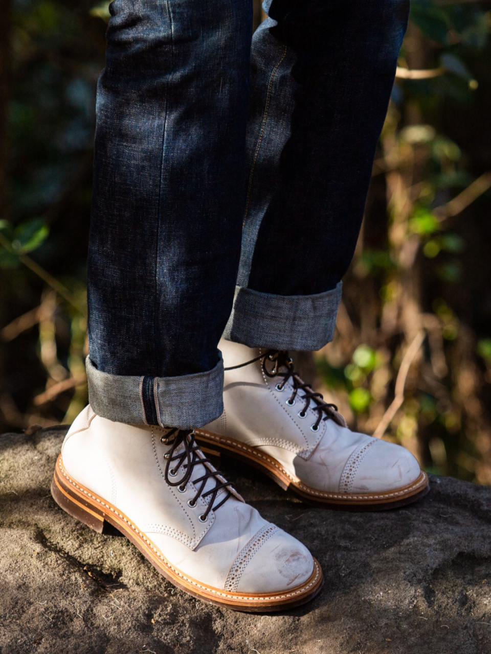 一双特别罕见的工装靴——白色马臀军靴 最近john lofgren出了一双