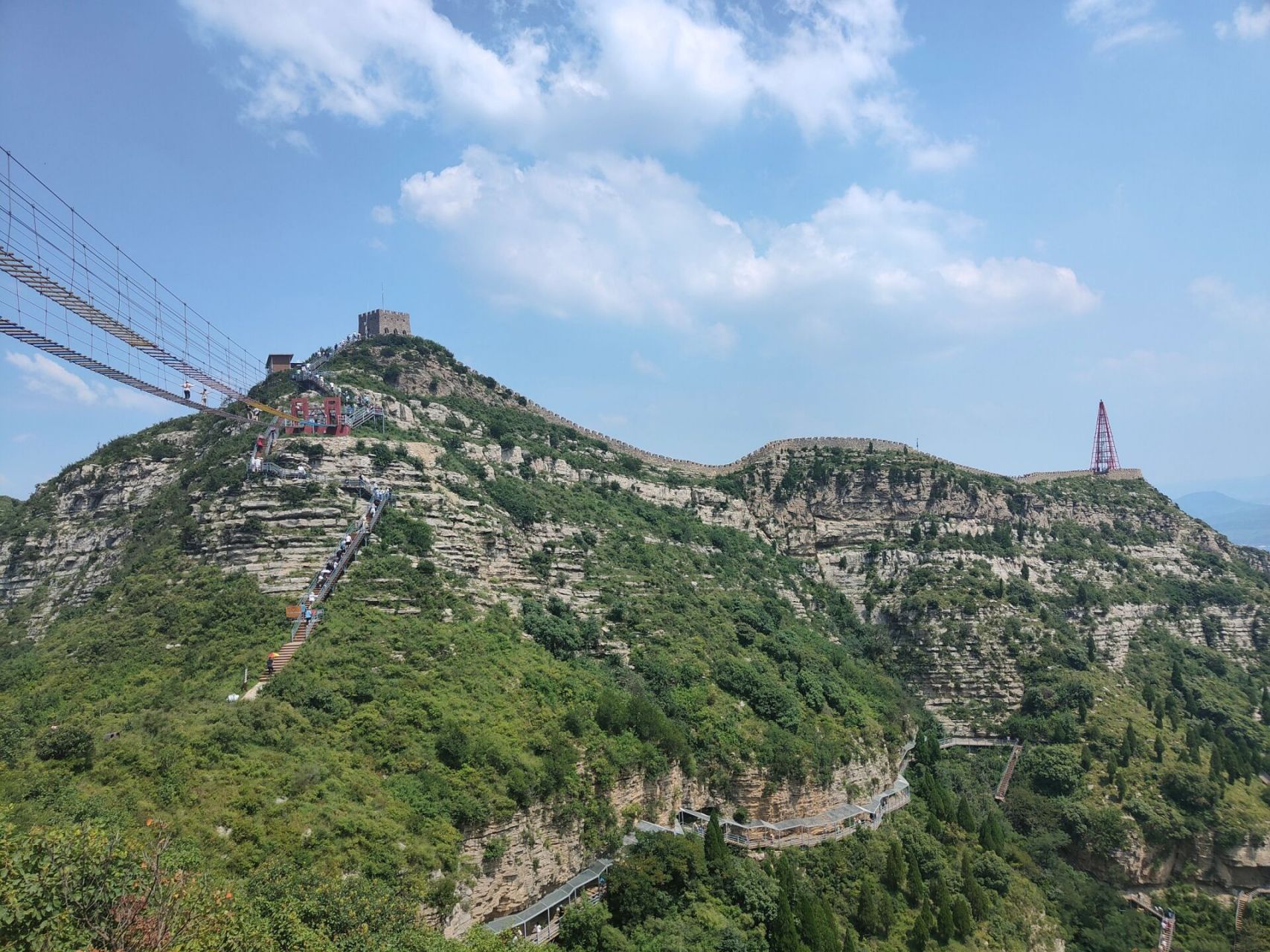 淄博博山区景点之一红叶柿岩景区 景点名称:红叶柿岩乡村振兴示范区