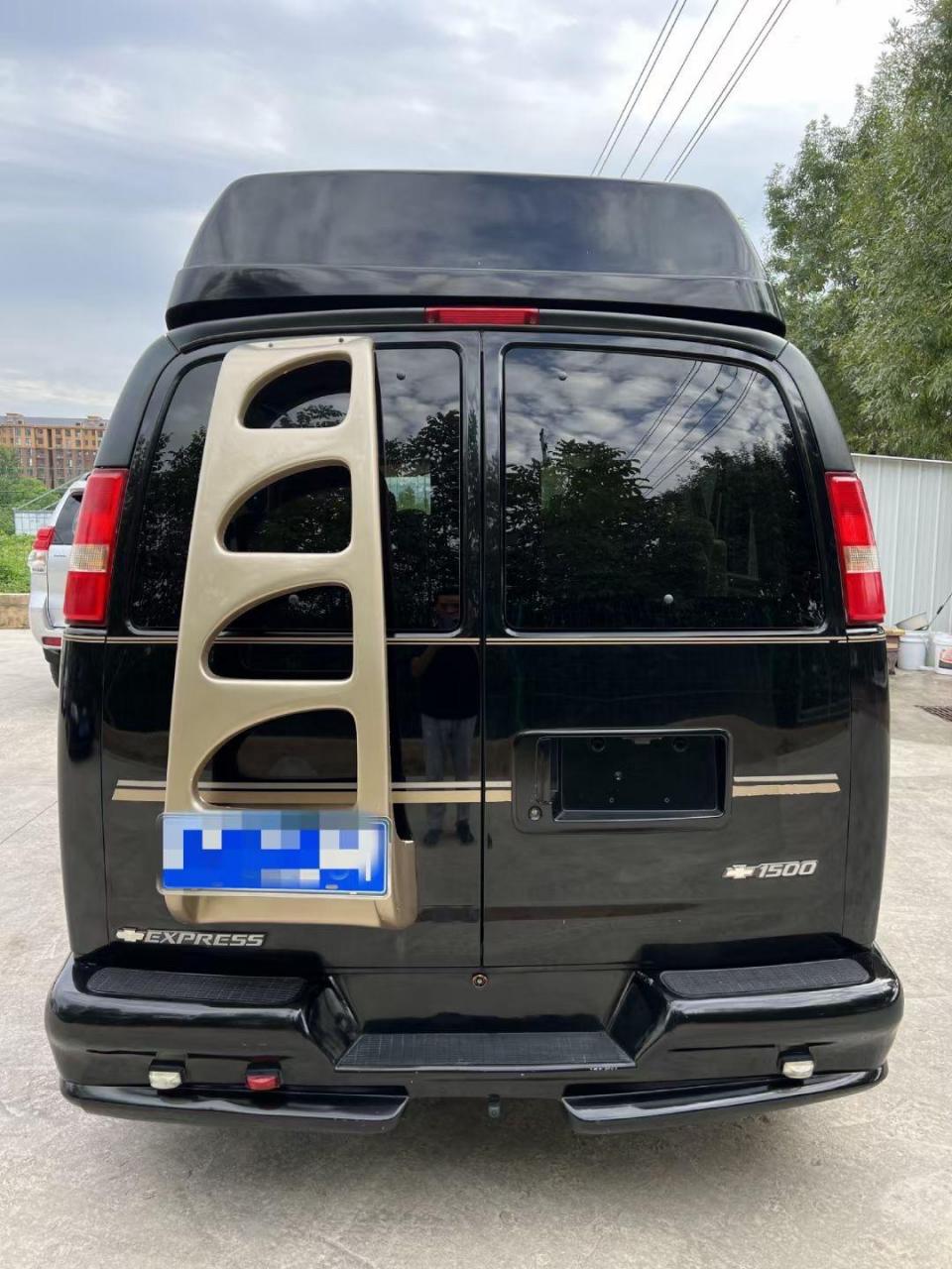 08年雪佛兰特使,5.3l限量版双开门,私家一手,全车铁皮件原车漆