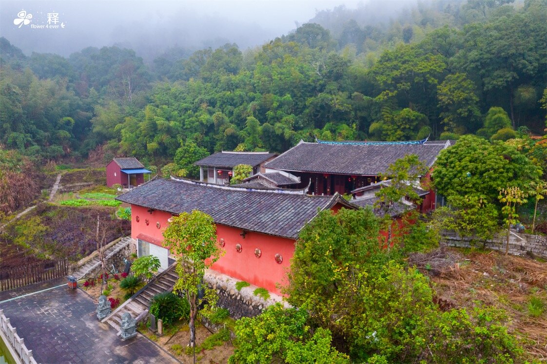 三峰寺:三峰寺里看三峰,鼓响桥下听鼓响,这里是古代进入中原的必经