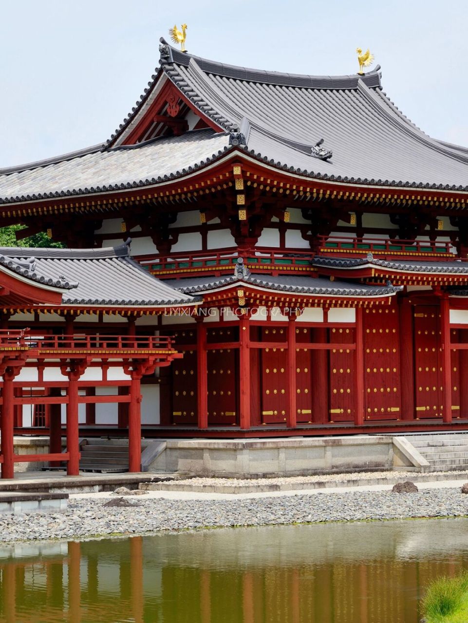 平等院,位于宇治的中心,据说最早始建于公元9世纪. .