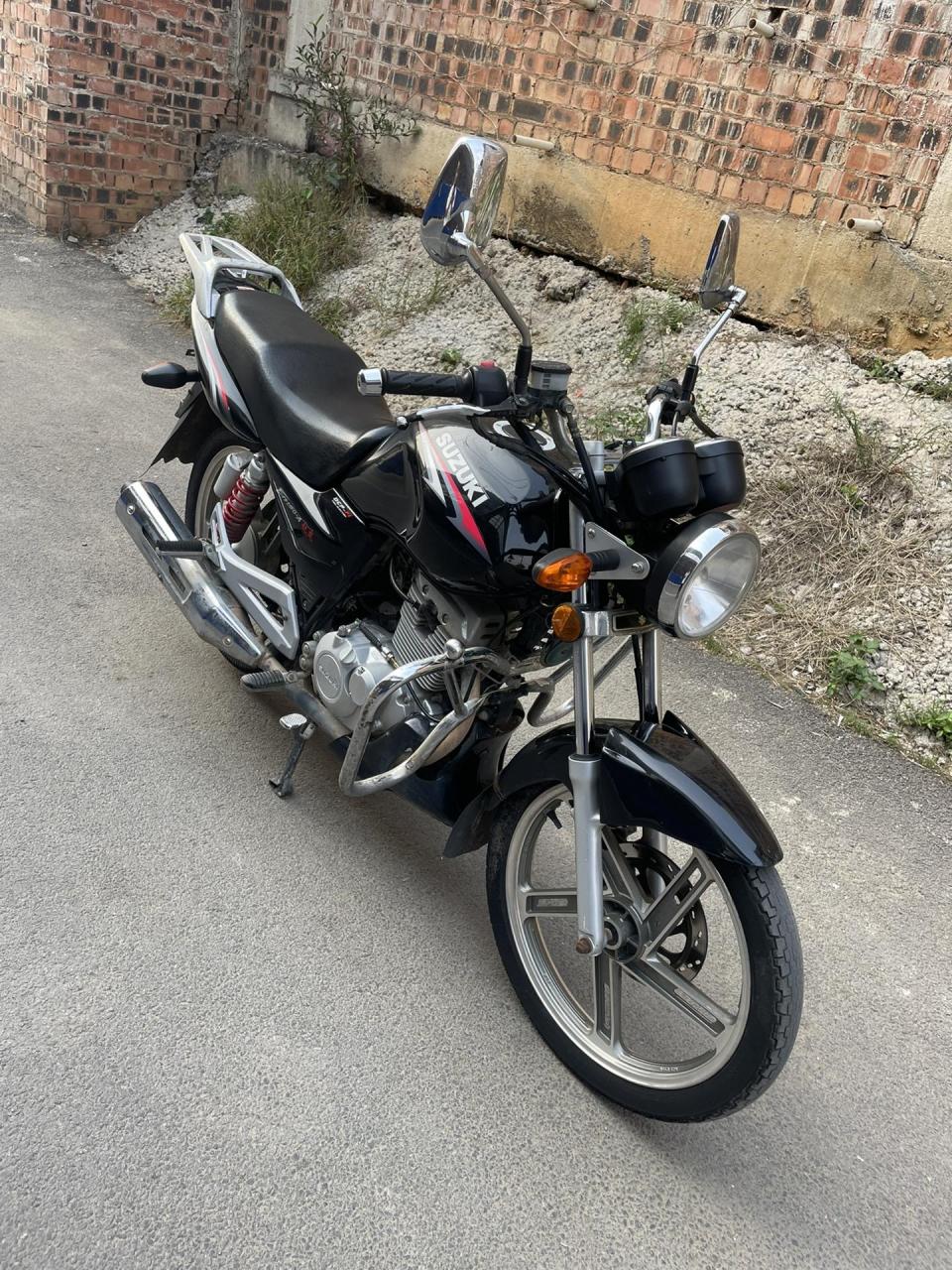 铃木锐爽电喷150-a摩托车全原装6个挡位,接手零投资加油直接开