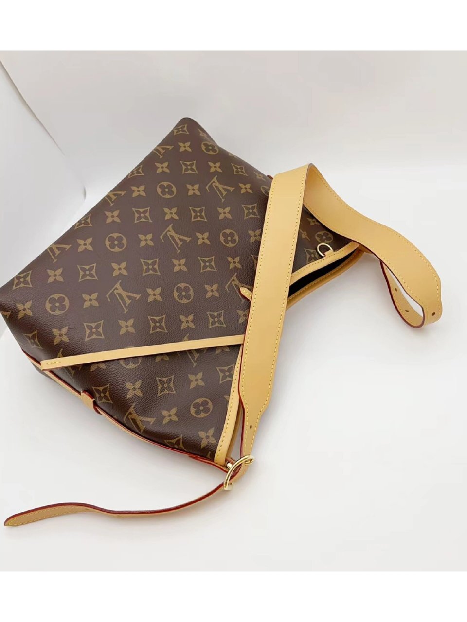 lv carryall小号单肩包 必买包包之一好价 lv路易威登carryall老花