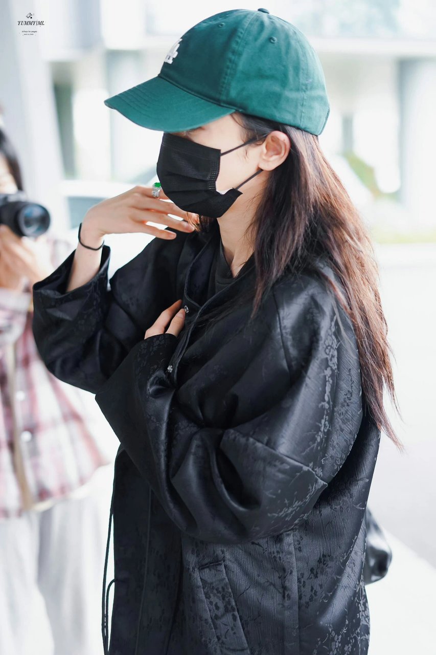 杨幂最新穿搭|今天也是新中式!