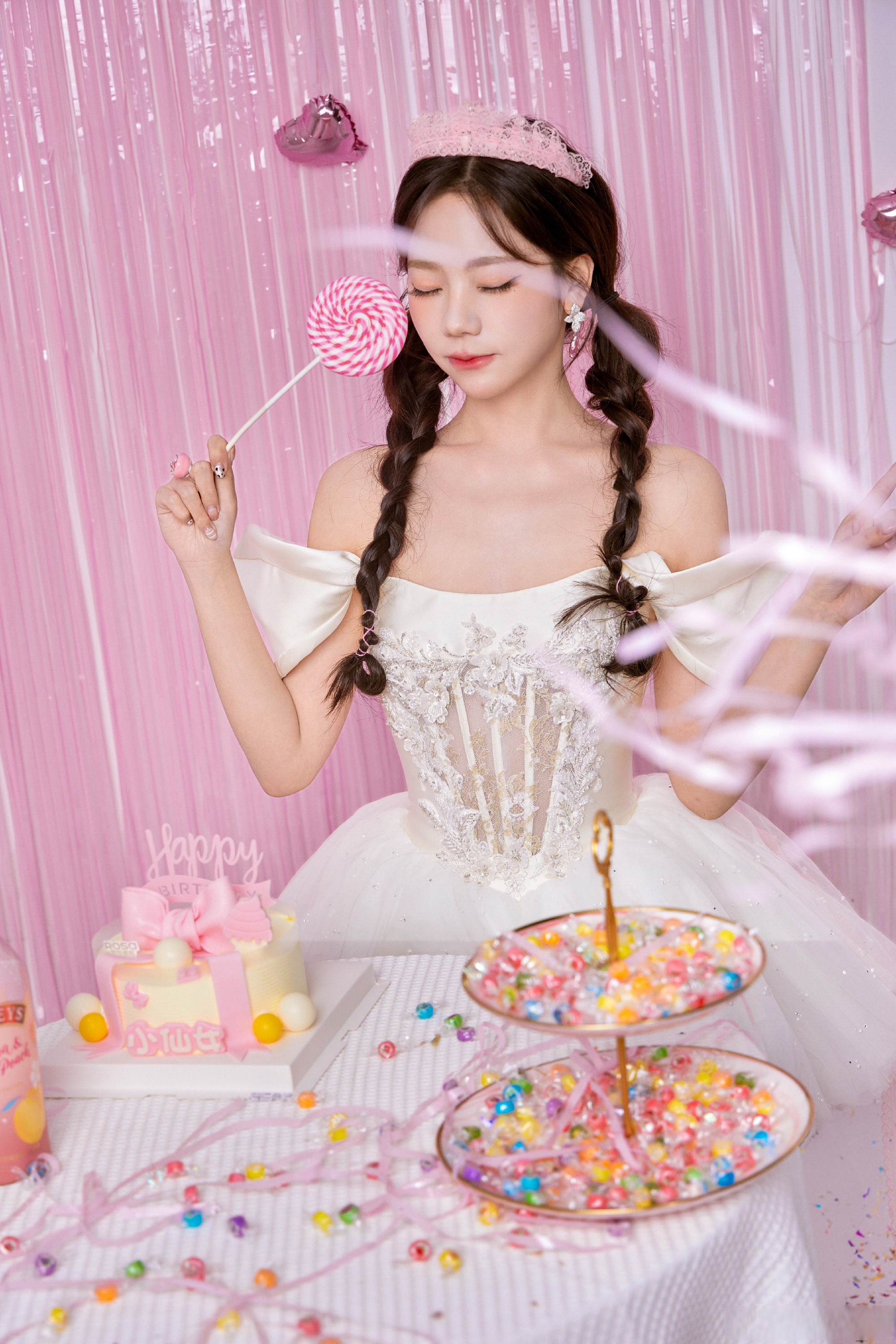 张紫宁白色梦幻生日大片