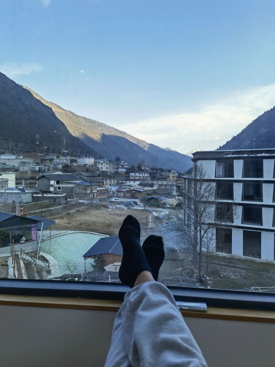 康定二道桥中谷村温泉客栈全面总结 中谷村在20年前就有温泉,最开始是