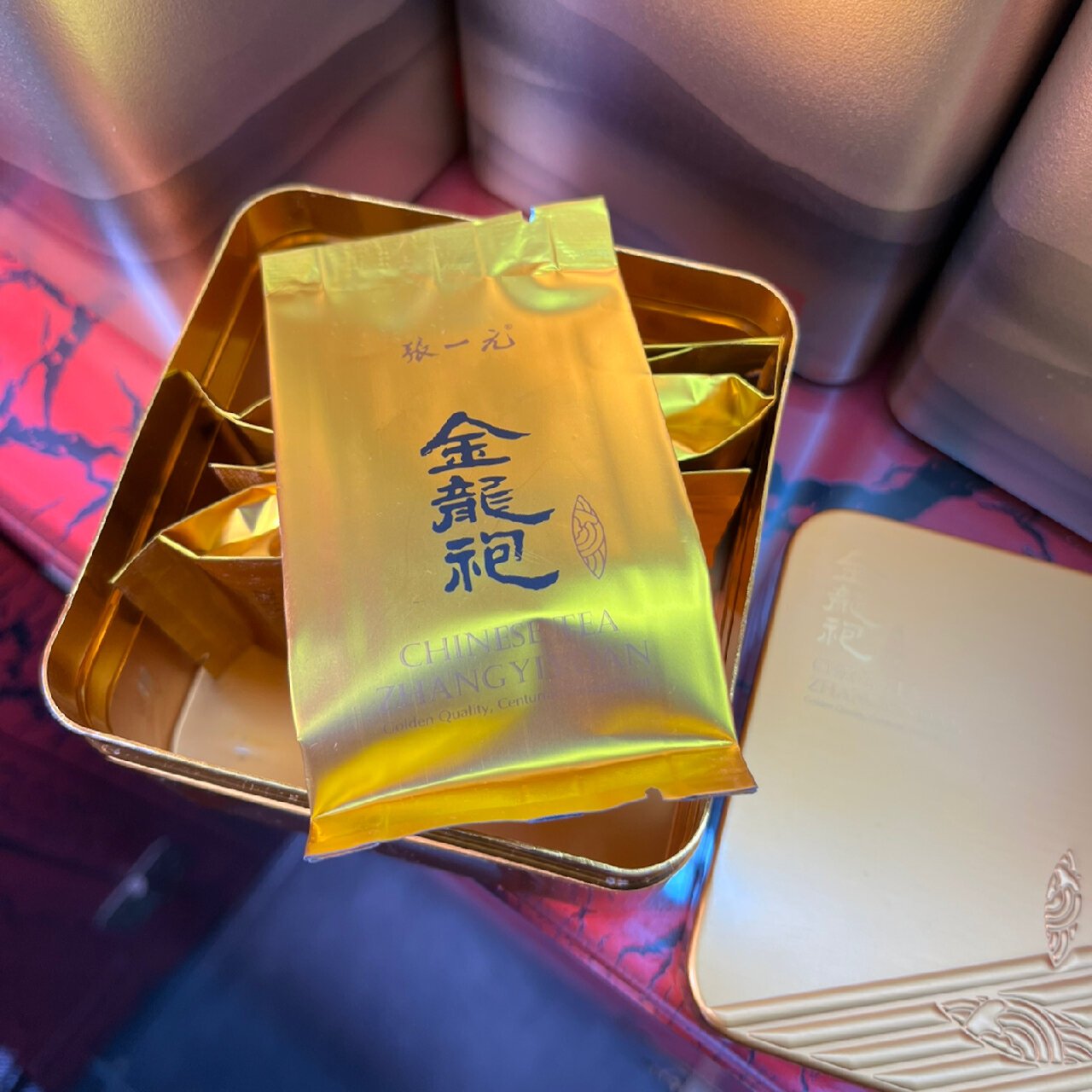 泛着金光的十窨花茶茉莉金龙袍 茉莉金龙袍,张一元十窨花茶天花板 干