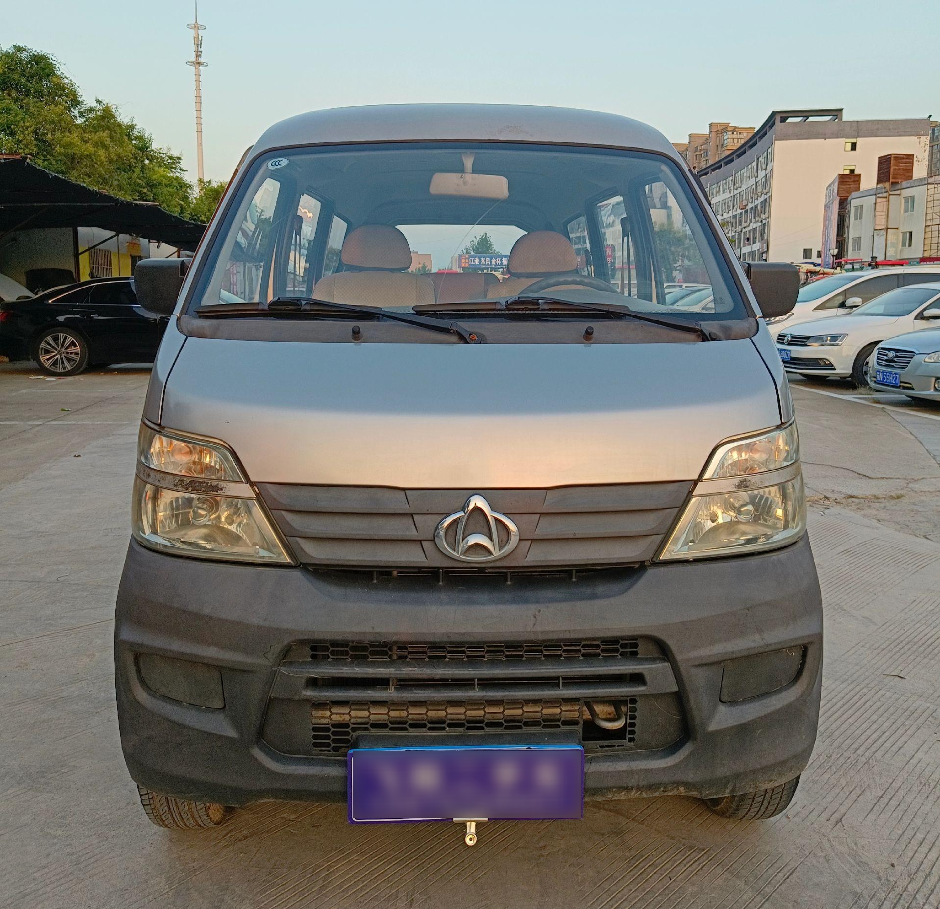 刚刚到14年长安之星2代,刚年审过,车况好,带中央空调,内饰非常干净,拉