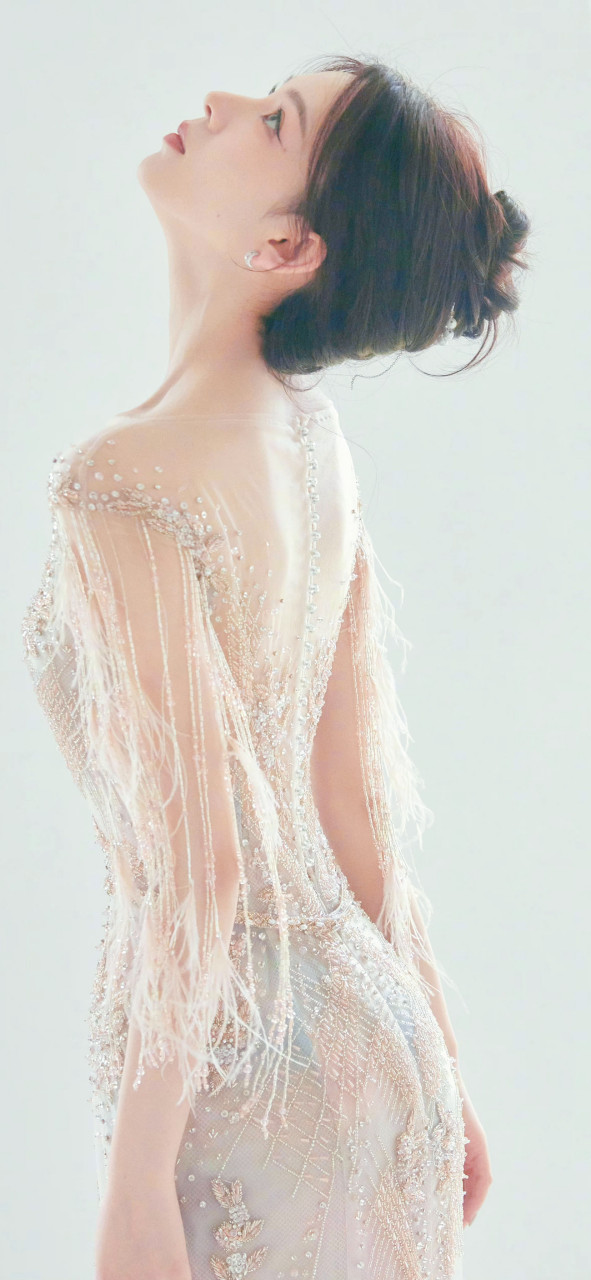 陈瑶,老街旧巷,最美风情写真壁纸图集.一袭纱裙,尽显柔美轻盈姿态