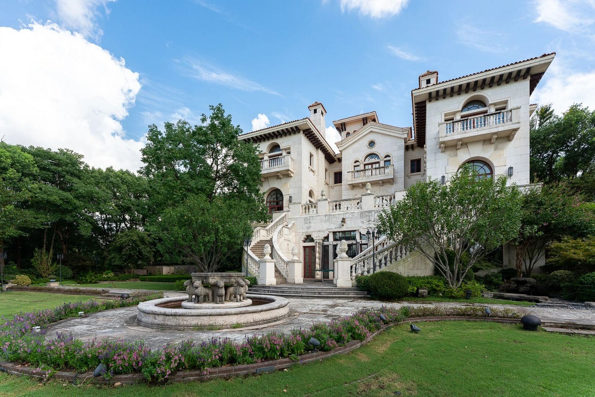 佘山顶级豪宅之『佘山高尔夫郡』,价格?