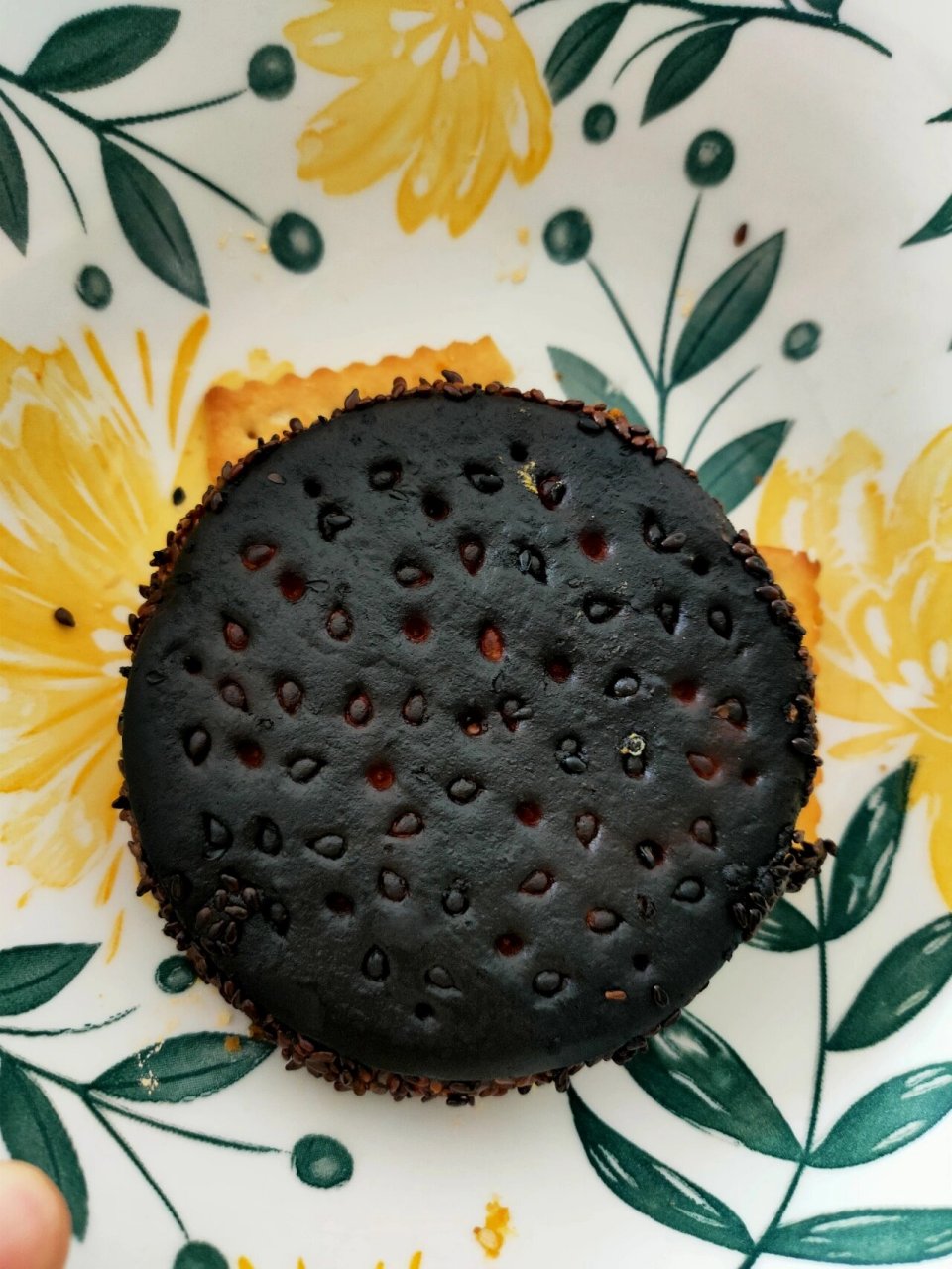 教你做煤球 今天首次尝试自制南瓜饼,只有一包圆饼就做了一个圆的