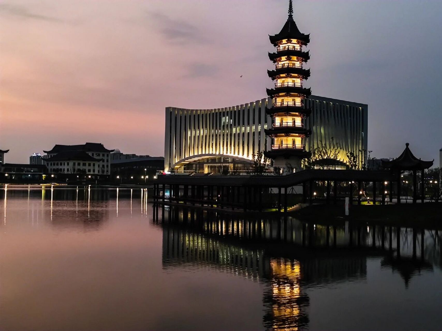 浙江水利水电学院 南浔校区里面确实很美,但是没怎么拍,真美好呀