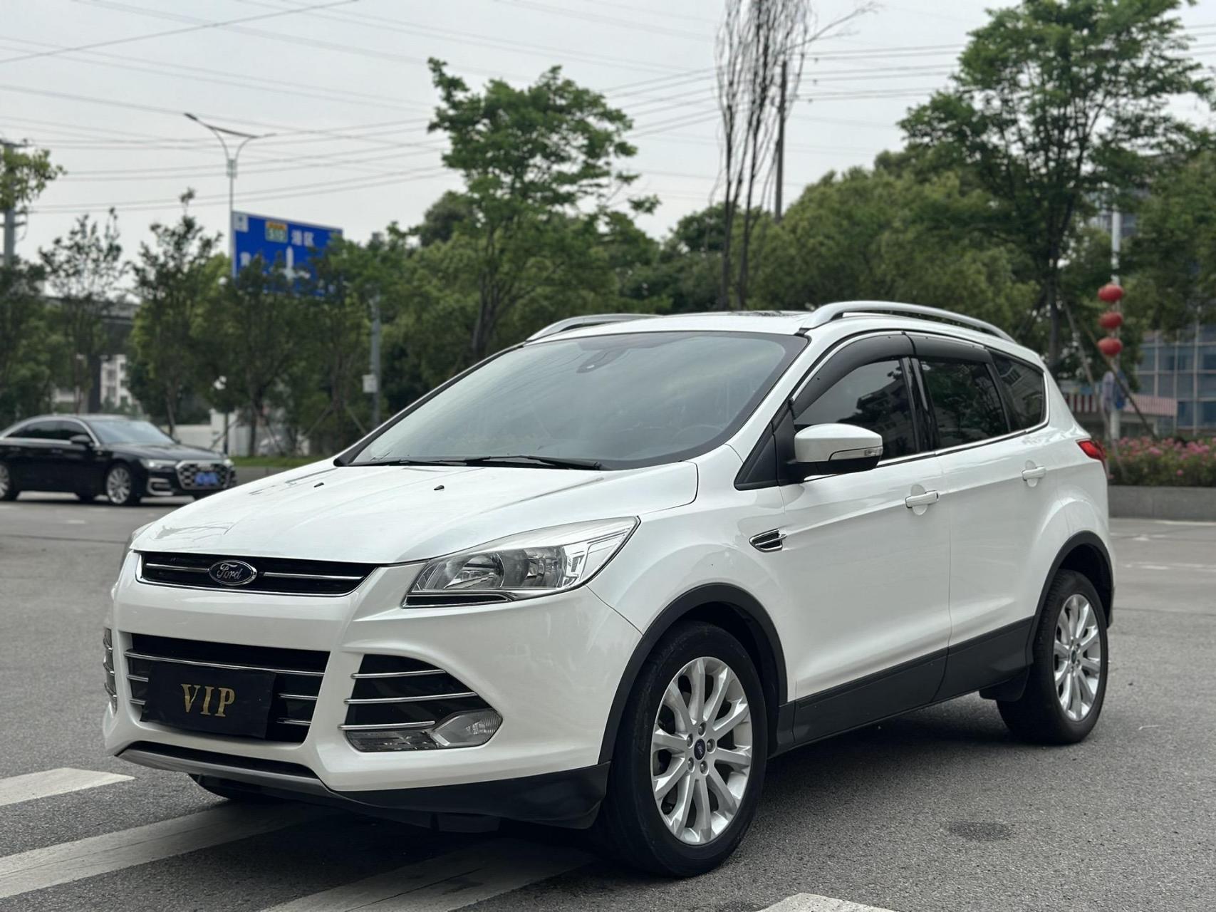 2015年福特翼虎,1.5t两驱高配,全景天窗.