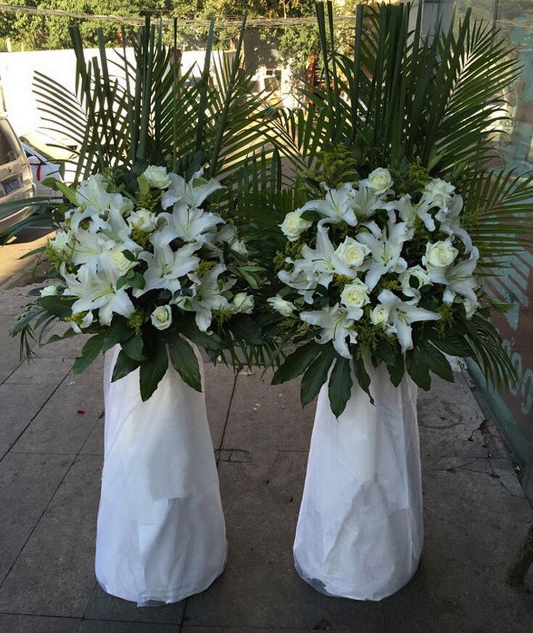 白事花篮价格标准 : 	 白事花篮价格标准 	 白事花篮的价格因地区,花