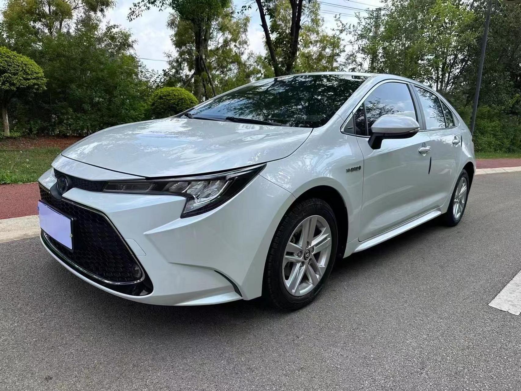 【车辆名称】丰田 雷凌 2021款 双擎 1.