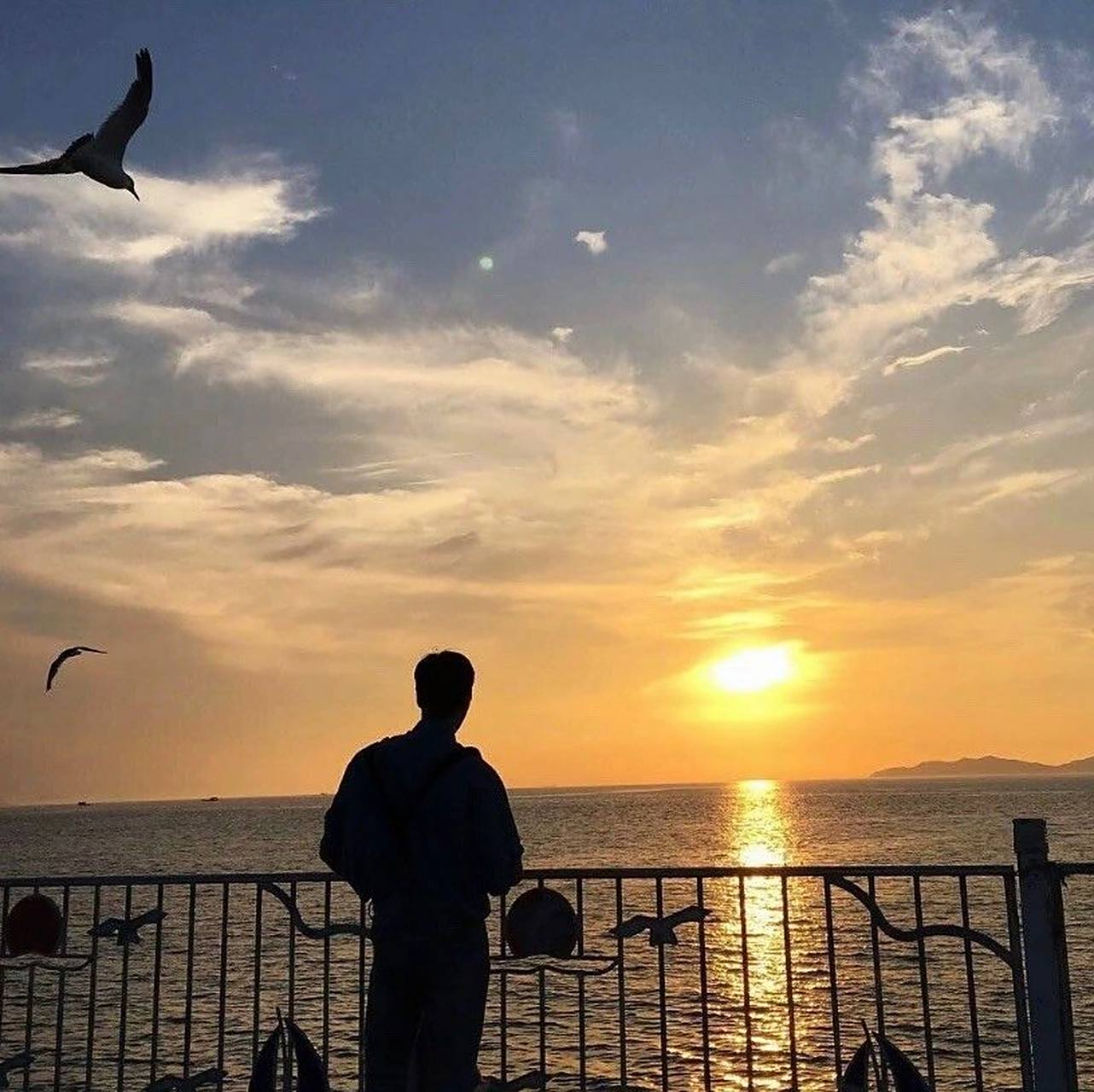 帅气男生背影头像 男生头像