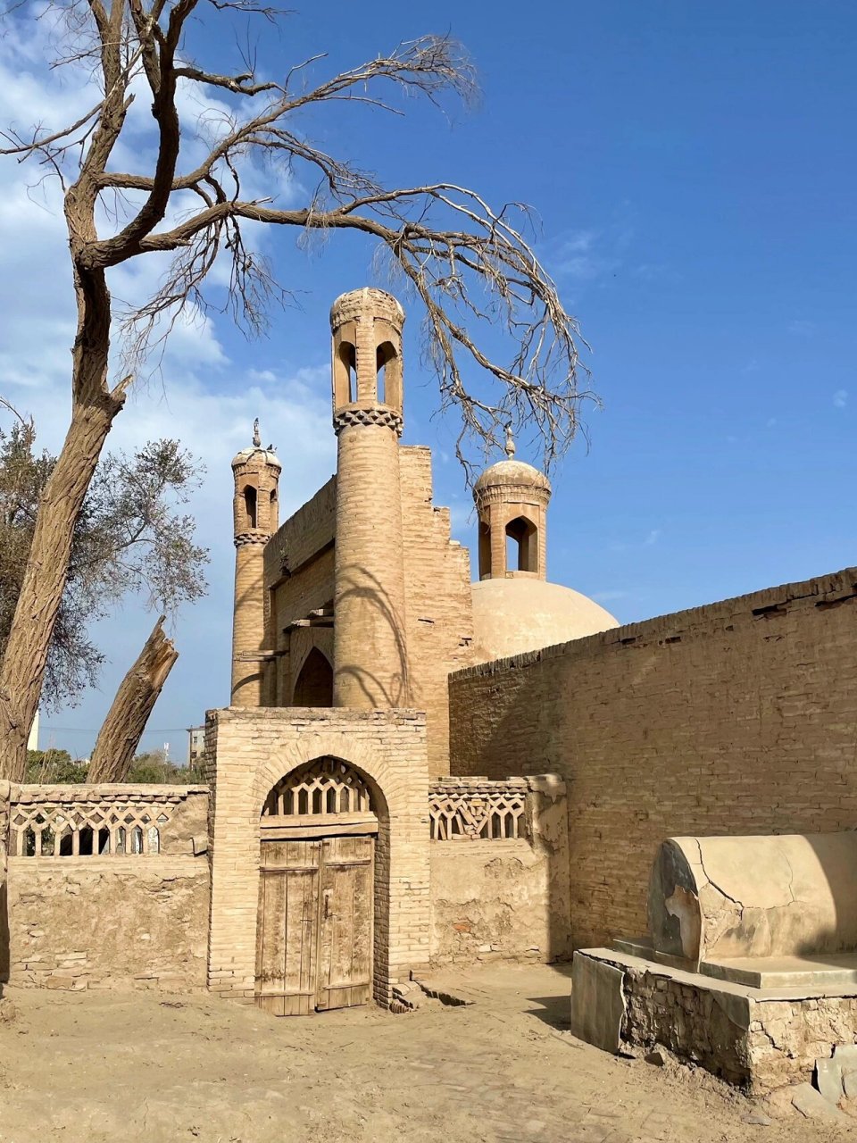 叶尔羌汗国王陵 1533年为悼念赛义德王朝第一个汗王苏里唐赛义德修建