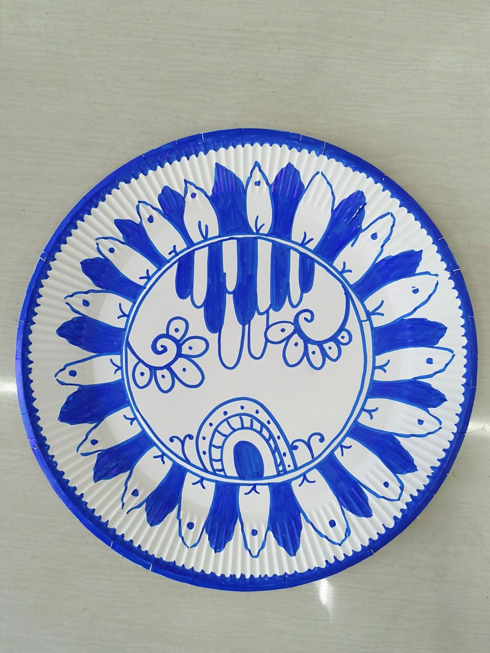 青花瓷纸盘画 #画画的日常# #青花瓷# #幼儿园环创# #青花瓷# #画画