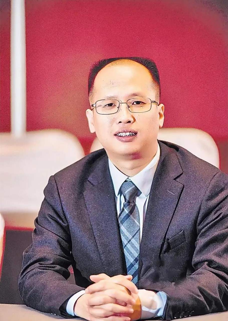 周春晖,现任长沙市芙蓉区委书记,是目前长沙市最年轻的区委书记.