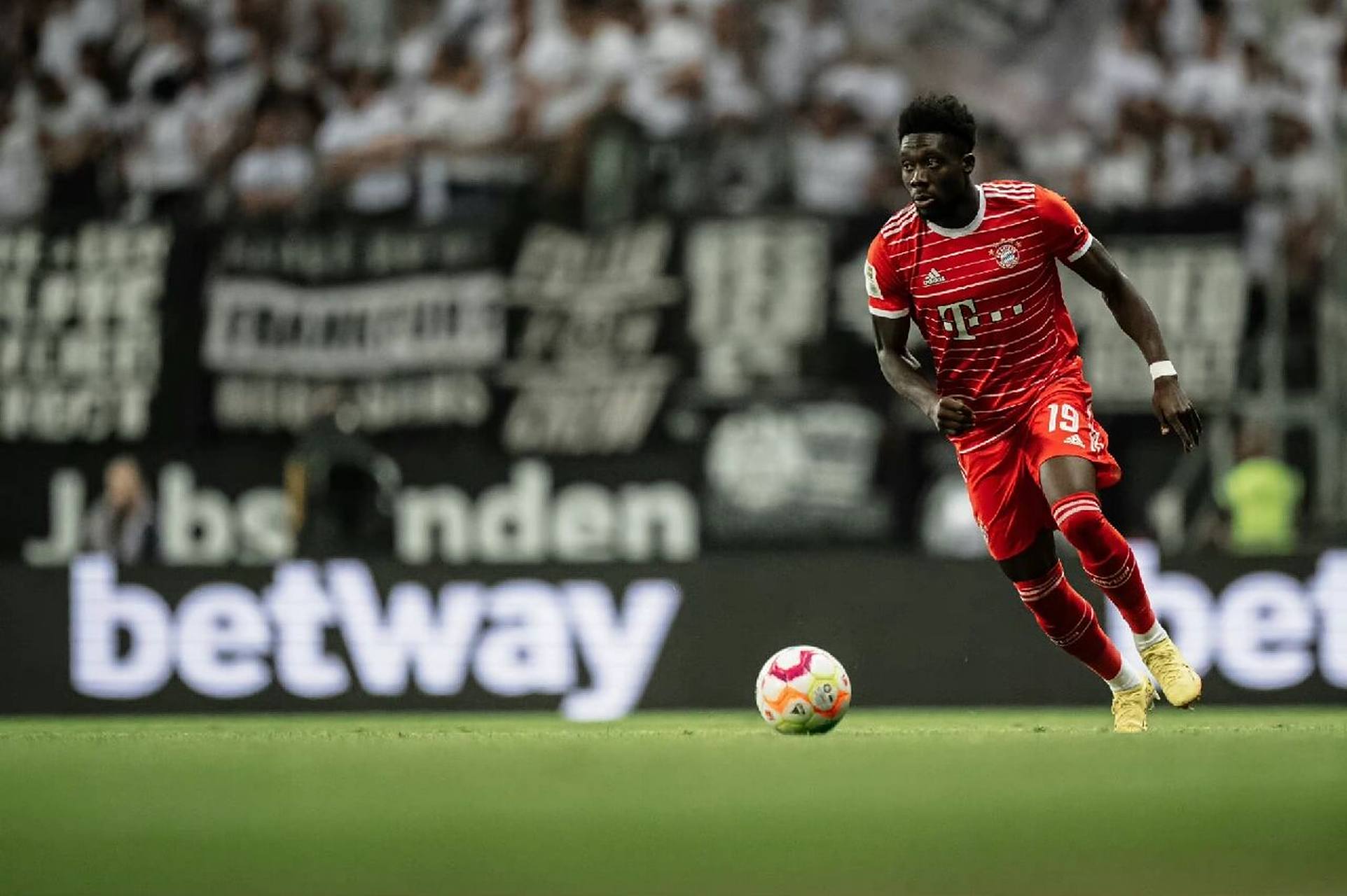 超清壁纸分享:阿方索·戴维斯 超清壁纸:阿方索·戴维斯 拜仁慕尼黑