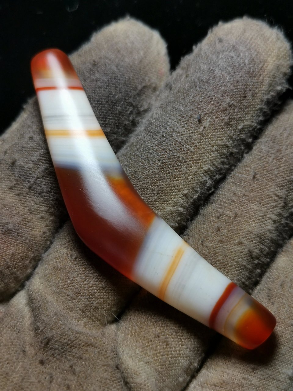 藏地收货,一枚缠丝玛瑙牛角天珠,光气一流 藏地收货,一枚缠丝玛瑙牛角