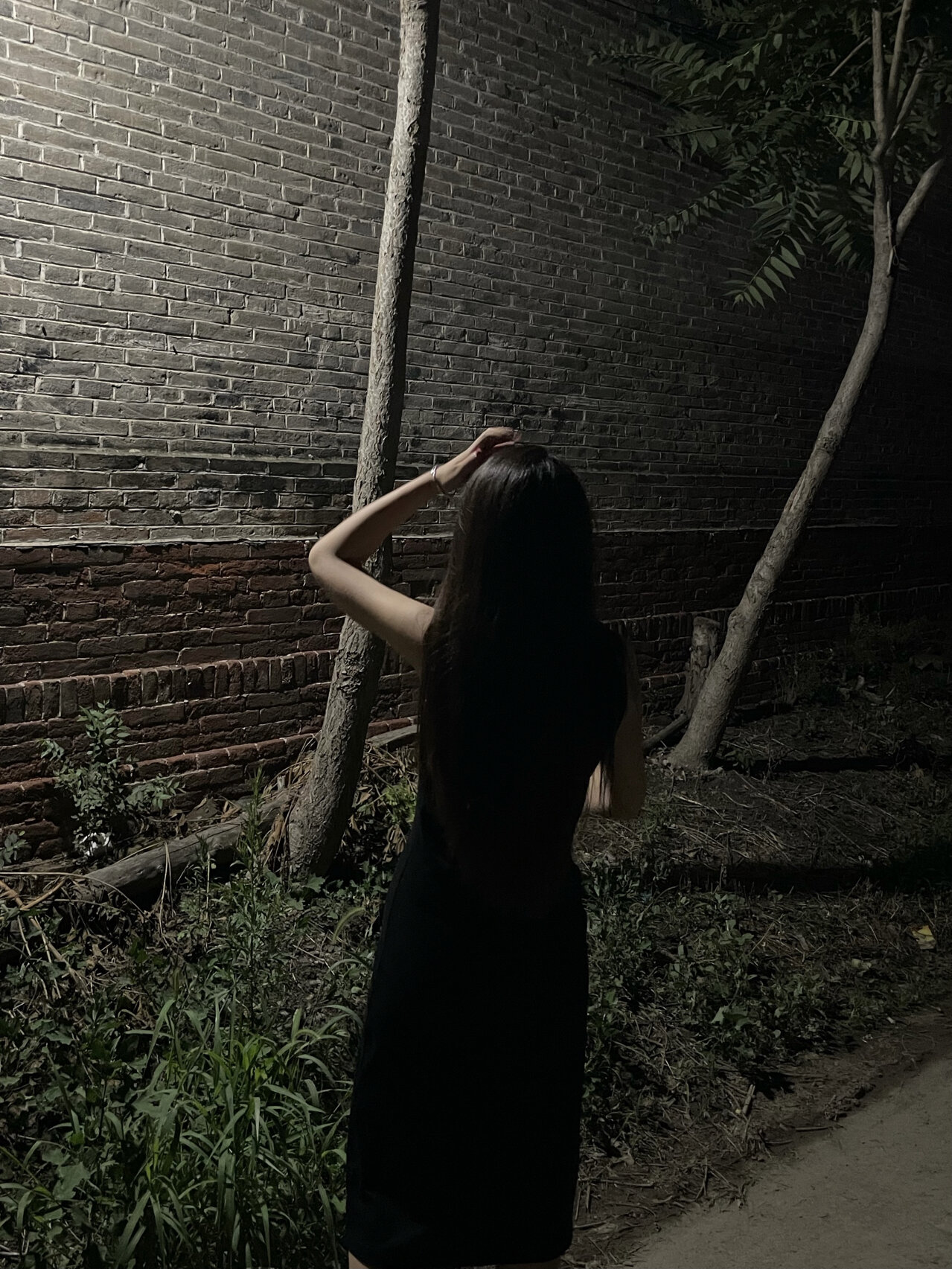 夜晚背影